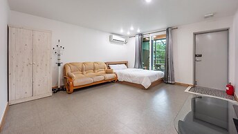 Gapyeong Topclouds Pet&spa Pension