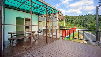 Gapyeong Topclouds Pet&spa Pension