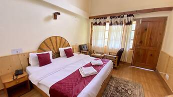 Hotel Purnima River View