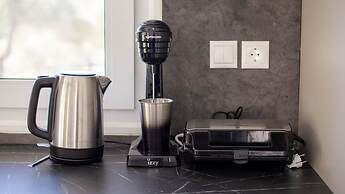 3-bed Villa in Palaioloutra With Private Pool