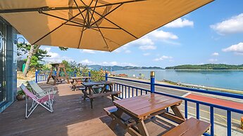 Namhae Spring, Summer, Fall, Winter Pet-