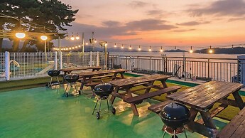 Namhae Spring, Summer, Fall, Winter Pet-