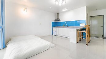 Namhae Spring, Summer, Fall, Winter Pet-