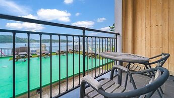 Namhae Spring, Summer, Fall, Winter Pet-