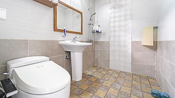 Namhae Spring, Summer, Fall, Winter Pet-