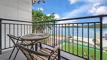 Namhae Spring, Summer, Fall, Winter Pet-