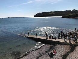Cozy Coastal Apartment