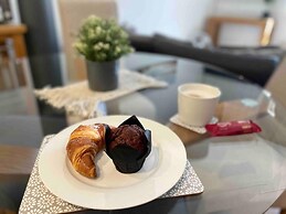 Cozy Coastal Apartment