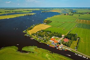 Waterlodge Sweltsje in Nes