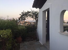 Glamorous apartment with sea view