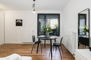Studio Poznań Old Town Rybaki by Renters