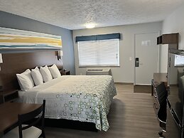 HomeTowne Studios by Red Roof Georgetown, KY