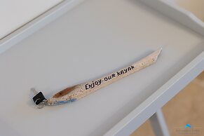 Beautiful condo with sea view