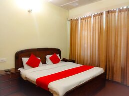 Hotel Surya Resort