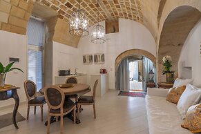 2870 Casa dei Nonni di via Idomeneo - Suite Platino by Barbarhouse