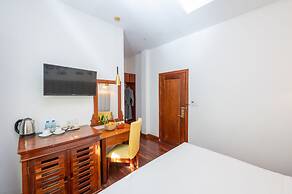 Victoria Central Residence