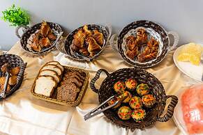 Elizabeth Golf Apartment