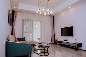 Elizabeth Golf Apartment