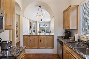 The Branson Stone Cliff Hideaway - 3 Min From Silver Dollar