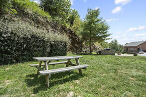 The Branson Stone Cliff Hideaway - 3 Min From Silver Dollar