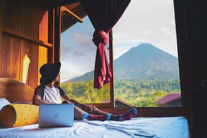 Arenal Roca Lodge