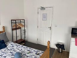 Charming 1-bed Studio in Coventry