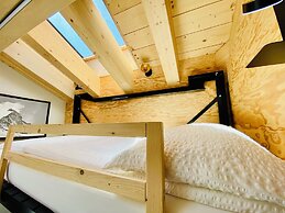 Peaky Riders Self Check-in Hotel