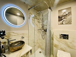 Peaky Riders Self Check-in Hotel