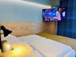 Peaky Riders Self Check-in Hotel