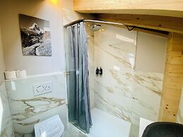 Peaky Riders Self Check-in Hotel