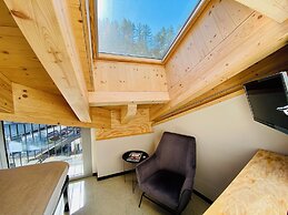 Peaky Riders Self Check-in Hotel