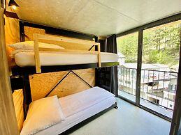 Peaky Riders Self Check-in Hotel