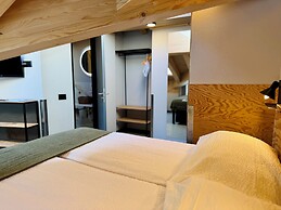Peaky Riders Self Check-in Hotel