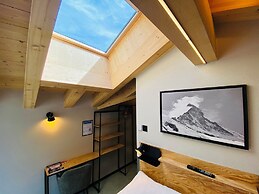 Peaky Riders Self Check-in Hotel