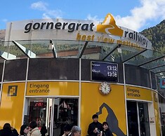 Peaky Riders Self Check-in Hotel