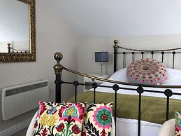 The Mews - 1BR Studio in Jericho Near City Centre