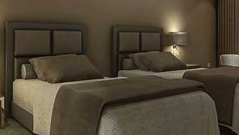 GLORIA HOTEL AND SUITES