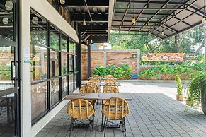 Summerville Hotel & Coffee Shop