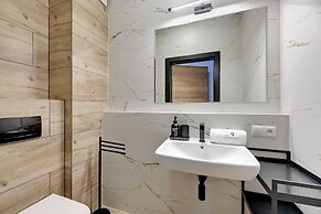 Lion Apartments - Botanica