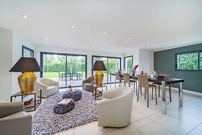 Dream 5BD Villa for Families Geneva 14KM