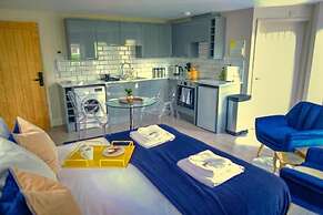 Catharine House by condokeeper