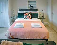 Catharine House by condokeeper