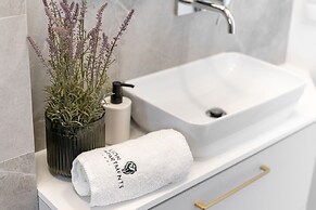 Lion Apartments - London