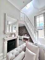 Luxury 3 Bedroom Penthouse w Massive Roof Terrace