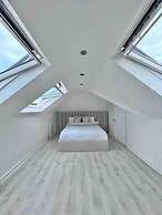 Luxury 3 Bedroom Penthouse w Massive Roof Terrace