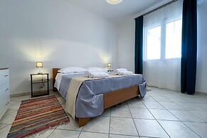 Beautiful 2-bed Apartment in Marina di Mancaversa