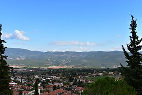 KIRIAKI GUESTHOUSE & SUITES