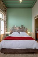 KIRIAKI GUESTHOUSE & SUITES