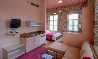 KIRIAKI GUESTHOUSE & SUITES