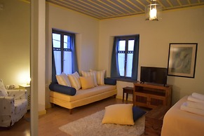 KIRIAKI GUESTHOUSE & SUITES
